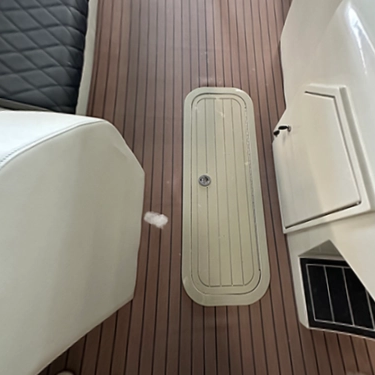 Barco pontão de 23 pés