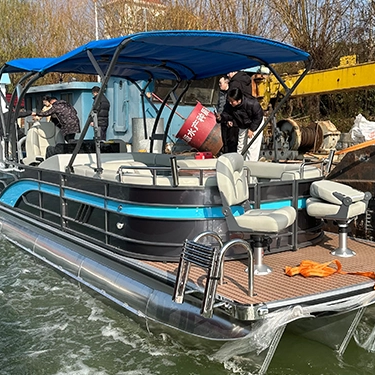 Barco pontão de 25 pés