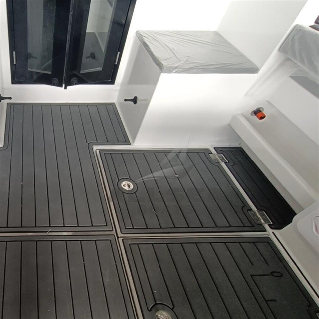 catamar&atilde; a motor 8,8 m