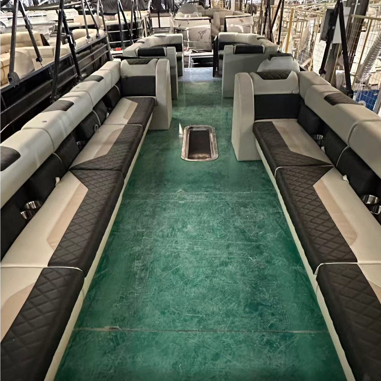 Barco pontão de 30 pés