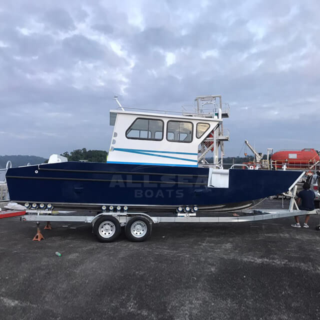 A embarcação de pouso 7,9m