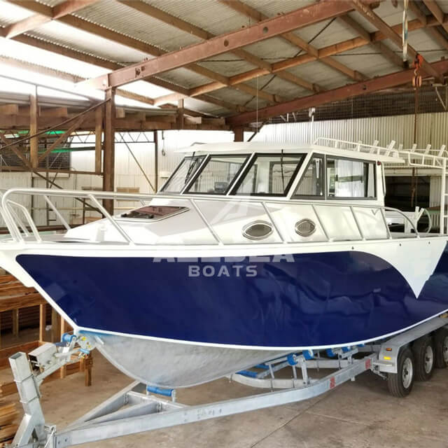 barco profissional de 9,6 m