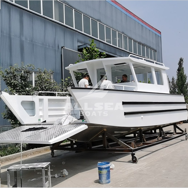 Barco de desembarque 9m