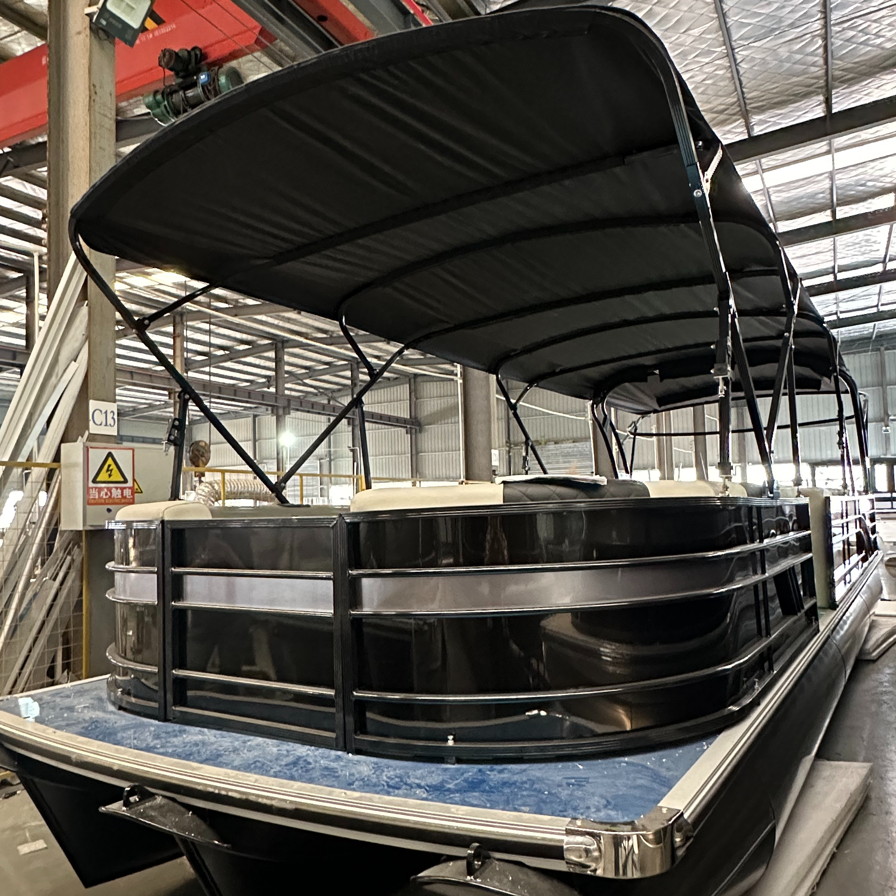 Barco pontão de 30 pés