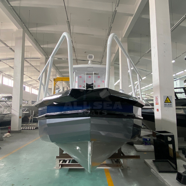 barco de alum&iacute;nio